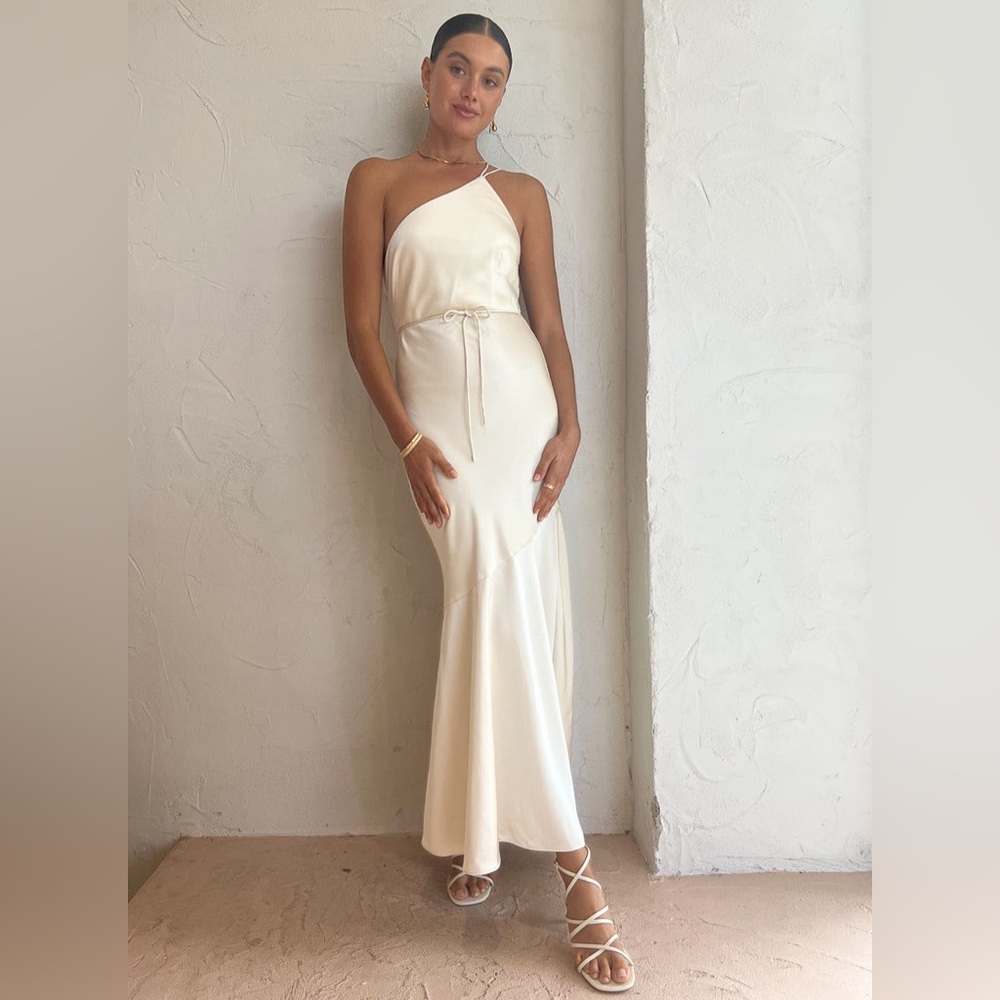 Chic One Shoulder Cream Dress